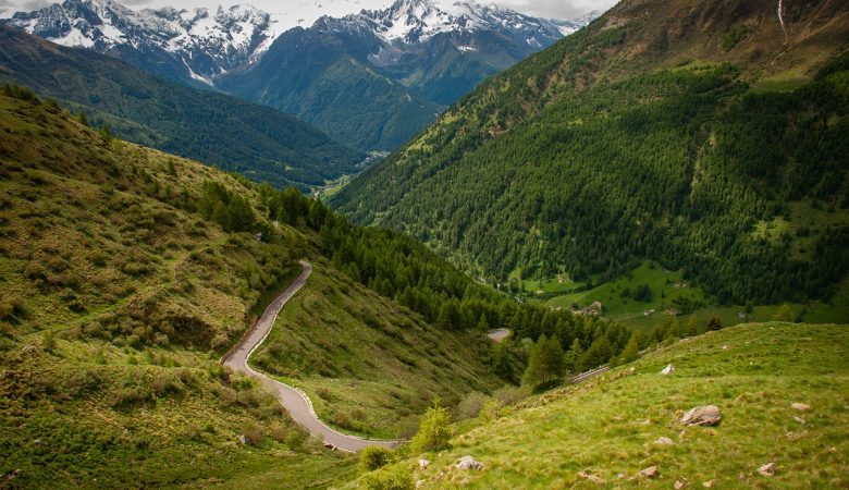 Slow travel: Jak podróżować powoli i w pełni doświadczać miejsc?